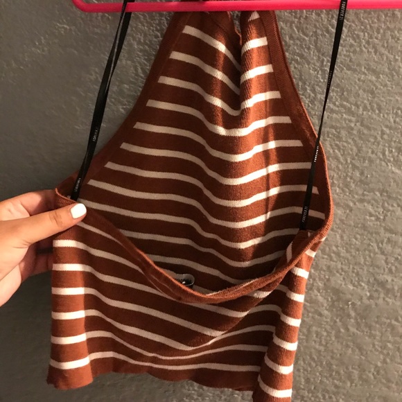 Halter top - Picture 3 of 4